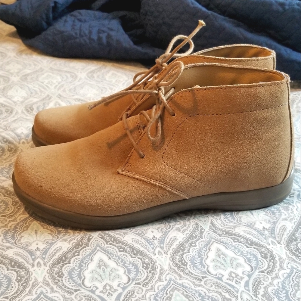 SALE APEX Paige slip resistant ankle boots size 9